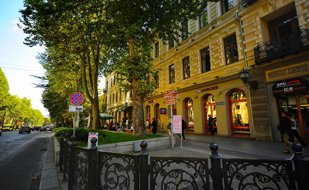 Evrika Apartments On Rustaveli Avenue Tbilisi Eksteriør billede